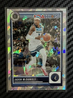 Jaden McDaniels Cracked Ice Prizm 2023-24 Panini NBA Hoops #128 WOLVES - Image 1 of 2