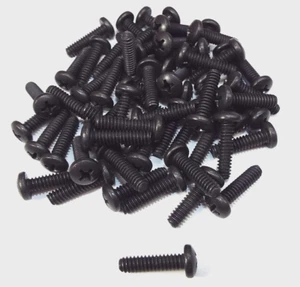 CANTIDAD 50 #10-24 x 3/4" Acero Inoxidable PHILLIPS CABEZA DE SARTÉN TORNILLO DE MÁQUINA ÓXIDO NEGRO - Imagen 1 de 7