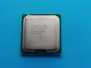 INTEL DUAL CORE E5300 2X 2,60 GHz LGA 775 2MB CACHE BUS A 800MHz 64BITS SLGTL - Imagen 1 de 3