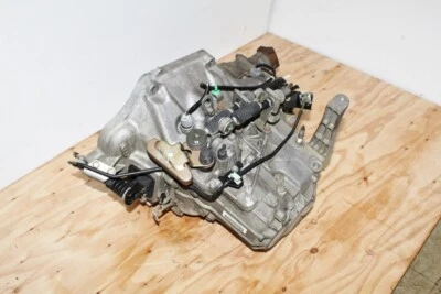 2002 2003 2004 2005 2006 HONDA CR-V K24A MANUAL TRANSMISSION ALL WHEEL DRIVE - Image 1 of 4