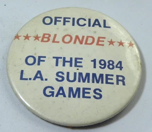 Vintage Los Angeles California Olympics 1984 Button Pin Official Blonde - Bild 1 von 6