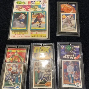 Football and hockey blister pack lot - Picture 1 of 5