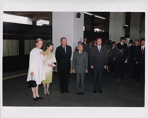 REY ALBERTO II Y EMPERADOR AKIHITO - Fotografía original vintage - 1996 - Imagen 1 de 2