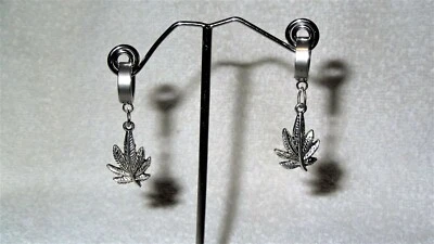 Pendientes de aro de humo de marihuana hoja de olla piercing de joyería verde plata Foto 1 de 3