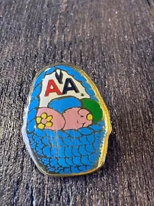 American Airlines Easter Hat Lapel Tie Pin Basket Eggs Holiday Vintage - Picture 1 of 4