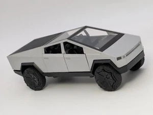 Cyber Truck Zinc Alloy Pickup SUV Model Toy With Sound Lights And Pull-back - Picture 1 of 9