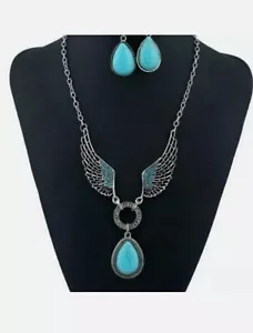 Set Schmuck Anhänger Betsey Johnson Strass Türkis Flügel Ohrringe Halskette - Bild 1 von 4