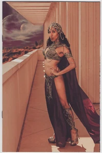 2019 Dynamite #4 Vampirella Dejah Thoris Virgin Cosplay Foto Incentive Cover - Bild 1 von 2