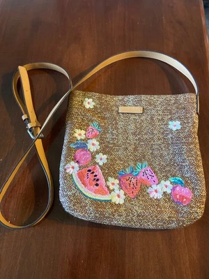 Bandolera Vera Bradley, diseño fruta verano paja tostada Foto 1 de 4