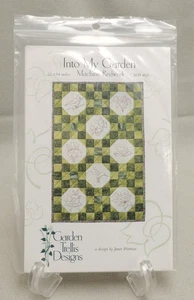 Quilt Pattern Machine Redwork "Into My Garden" - Wall Quilt 22" x 34" - Picture 1 of 5