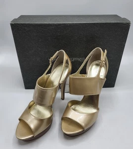 Via Spiga Patent Leather Platform Heel Pumps Nude Sz 6 US / 36 EU NWB - Picture 1 of 9