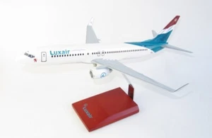 New! LUPA LU002 Luxair Boeing 737-800, reg. LX-LBB - 1:100 scale model - Picture 1 of 4
