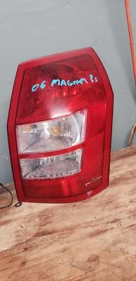 Conjunto de luz trasera derecha Dodge Magnum 05 06 07 08 OEM Foto 1 de 3