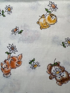 Fabric - RARE 80s V.I.P. Cranston Retro Children's Baby Animals and Daisies BTY - Picture 1 of 7