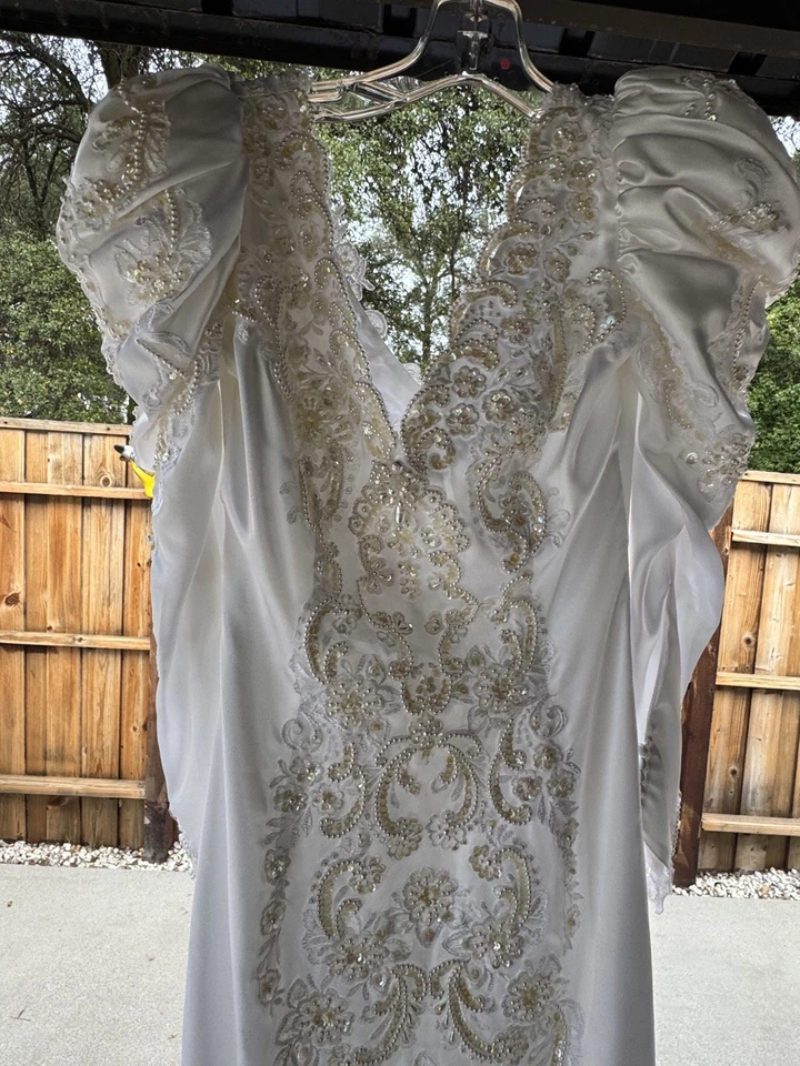 Vestido de novia Mon Cheri blanco roto lentejuelas suave satinado manga larga talla 12 Foto 1 de 4