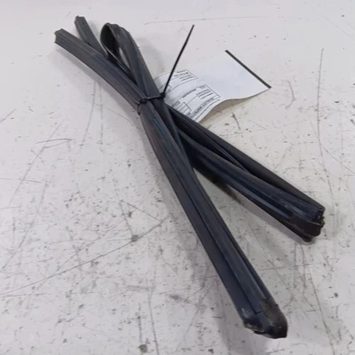 Ford Fiesta Puerta Vidrio Ventana Sello Goma Izquierdo Conductor Delantero 2014 2015 2016 2017 Foto 1 de 4