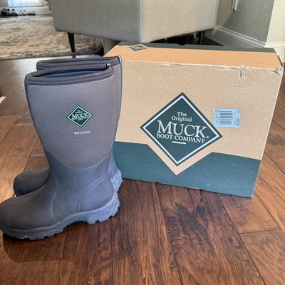 Muck Boot Company Wetland Rain Boot Womens 6 Waterproof Rubber Shoes + 6 socks - Image 1 of 4