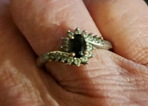 Lovely Vtg 925 Sterling Silver Ring Garnet Colored Stone & Rhinestones Size 7.5 - Picture 1 of 7