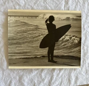 Surfer CA Beach FOTOGRAFIA ORIGINALE JOHN M. POST Anthro grafica FIRMATA timbrata - Foto 1 di 24