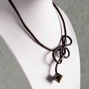 Leder Halskette Uwasa mit Perlmutt Kette Muschel Halsband Anhänger Schwarz Neu - Bild 1 von 7