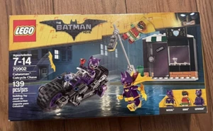 Lego 70902 Batman Movie Catwoman Catcycle Chase Building Kit 139 Pcs Retired Set - Picture 1 of 2