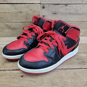 Nike Niños Air Jordan 1 Mid DQ8423-060 Rojo Zapatos de Baloncesto Tenis Talla 6Y - Imagen 1 de 23
