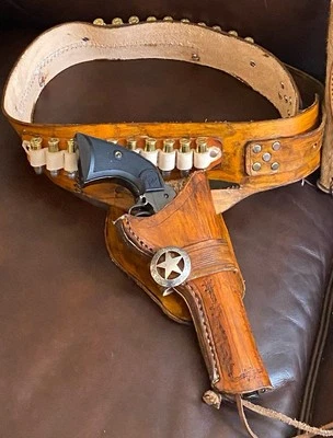 NOVO cinto coldre revólver Western Gun ação única .38/.45/.44 EUA - Imagem 1 de 4