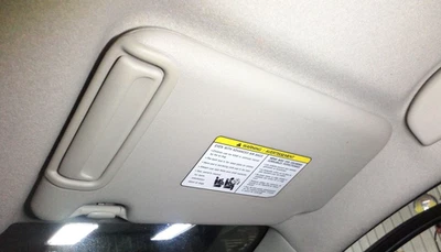 20 21 22 23 24 NISSAN VERSA Right Passenger Side Sun Visor Light Gray w/mirror - Image 1 of 2