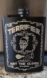Lasergravierter Edelstahl 8 Unzen Flachmann - Terrifier Art The Clown Motiv - Neu - Bild 1 von 1