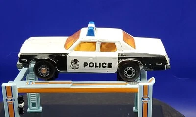 Matchbox Superfast # 10 Plymouth Gran Fury Coche de Policía Vidrio Ámbar Foto 1 de 4