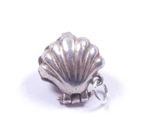 Vintage Charm Oyster Shell Opens 925 Sterling Silver 2.5g - Picture 1 of 5