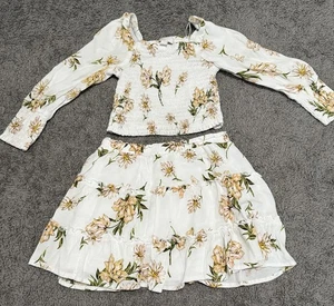 Girls 2-Piece Set Size 4 – Floral Smocked Top & Tiered Skirt sb Girls - Picture 1 of 15