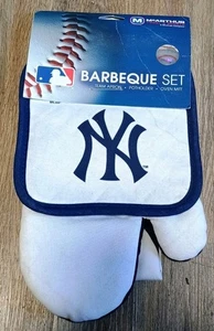 MLB BBQ TAILGATE KIT 3 PIECE SET (APRON, OVEN MITT, POTHOLDER) -NEW YORK YANKEES - Picture 1 of 1