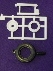 41 Chevy Pickup RUOTA DI SCORTA E PNEUMATICO da Revell 1:25 Model Kit 1941 Chevrolet - Foto 1 di 8