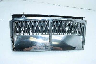 03-08 LANDROVER RANGE ROVER FRONT PASSENGER RH FENDER GRILLE VENT CHROME T0561 - Image 1 of 4