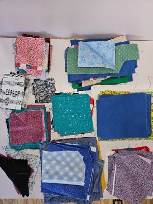 Fabric - Mystery box of Quilting Fabric - 6.3 lb of fabric - Image 1 of 2