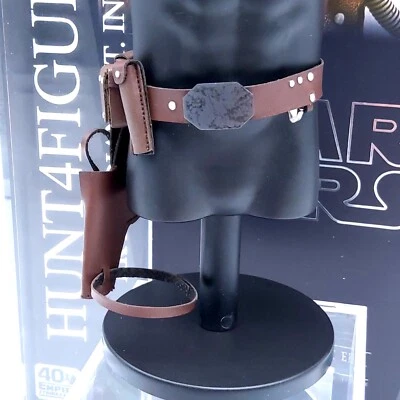 Hot Toys MMS585 Skywalker Snowspeeder Pilot 1/6 Figure's Empty Belt & Holster  - Image 1 of 4