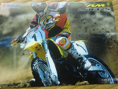 Suzuki RM250 RM125 2003 folleto de Japón 03 Foto 1 de 4