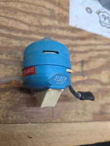 Seltene Vintage Zebco 204 Spin Cast Angelrolle USA blau siehe Beschreibung  - Bild 1 von 6