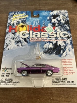 Baracuda Spectraflame Purple 1/64 Johnny Lightning Holiday 2003 1968 Foto 1 de 4