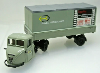 Corgi 97913 Scammell Scarab Arctic Tractor & Trailer - Rail Freight 2 - Limited - Image 1 of 4