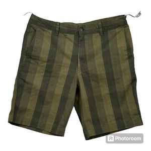 The North Face Shorts Mens 34 Green  Plaid Performance Golf Leg Pocket  plaid - Picture 1 of 8