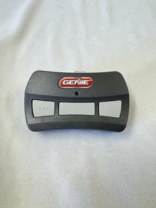 Control remoto abridor de puerta de garaje Genie GITR-3 (3 botones) - Imagen 1 de 3