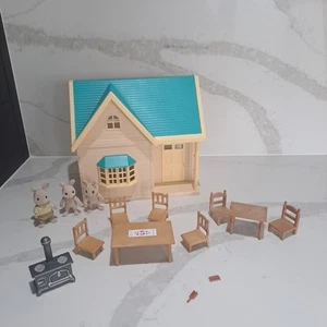 SYLVANIAN FAMILIES Vintage Applewiid Cottage With Extras - Picture 1 of 23