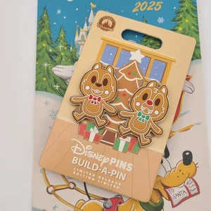 Disney Parks 2025 Christmas Gingerbread Chip & Dale Build A Pin (2 Pins) Limited - Bild 1 von 1