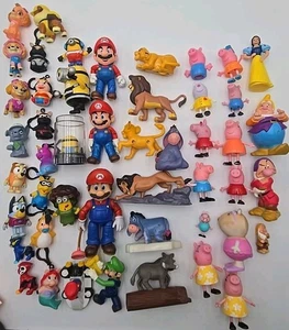 Gemischtes Figuren Figuren Set (40+) Disney, Mario, Peppa Pig, Paw Patrol, Minions & - Bild 1 von 5