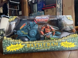 Masters of The Universe Classics Battle Ram mit Man at Arms Motu Mattel Fahrzeug - Bild 1 von 13