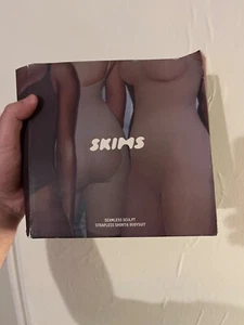 SKIMS Seamless Sculpt Strapless Shortie Bodysuit Onyx Brand New Size XL - Picture 1 of 1