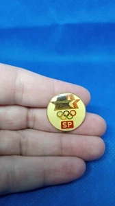 1984 US Olympics pin - Picture 1 of 3
