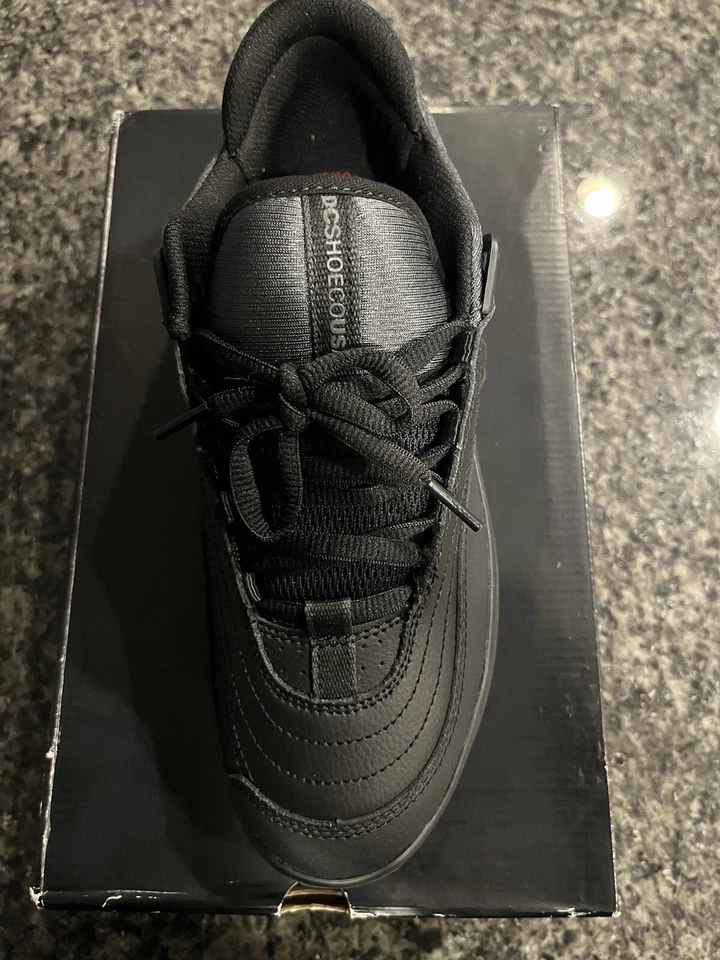 DC Men's Williams Slim S Suede Skate Shoes SZ 9.5 ADYS100573 kicks skateboard